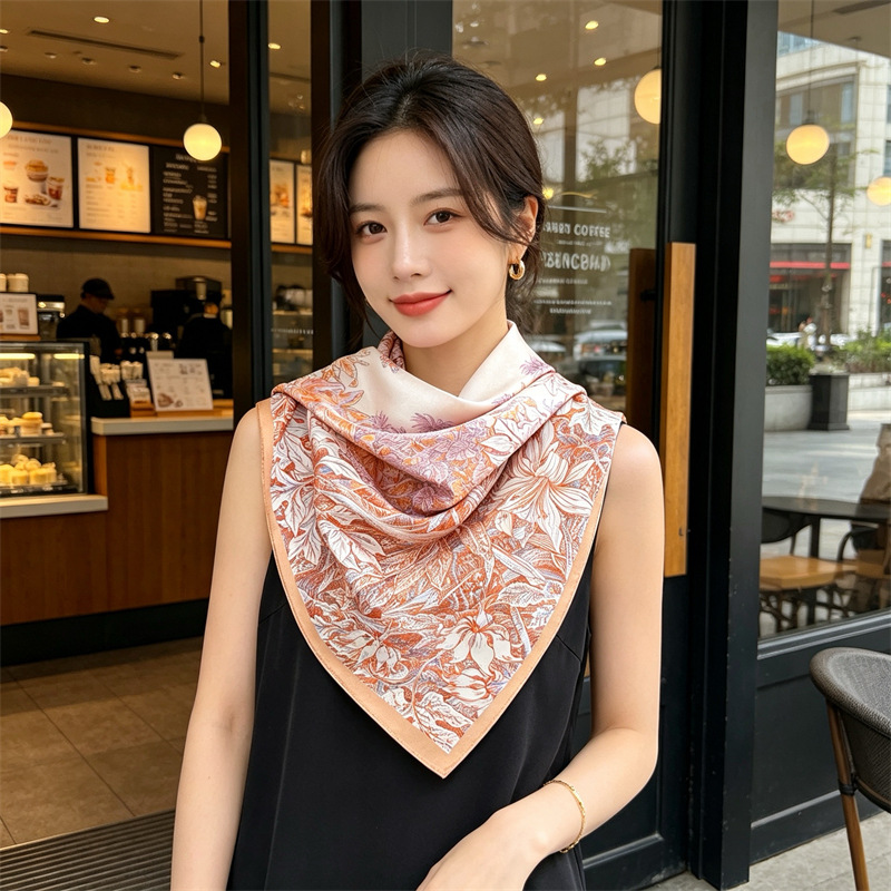 Travel Hair Accessories - Syal Sutra Lembut Wanita Bandana Persegi